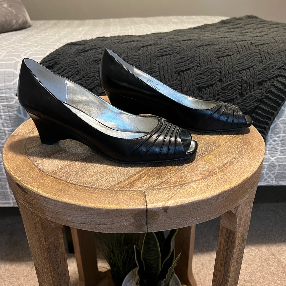 Naturalizer Wedges